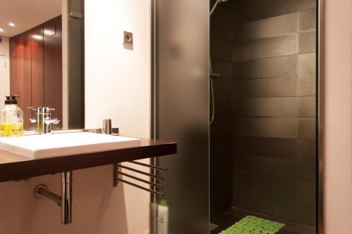 Apartamento Via Augusta 153 Barselona Dış mekan fotoğraf
